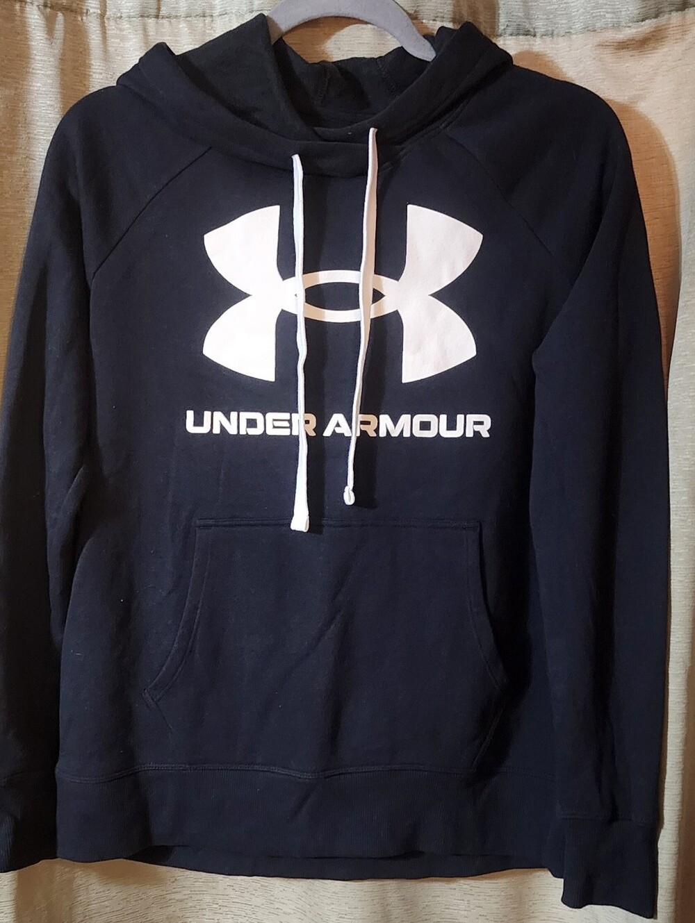 Under Armour Men’s Black Pullover Hoodie